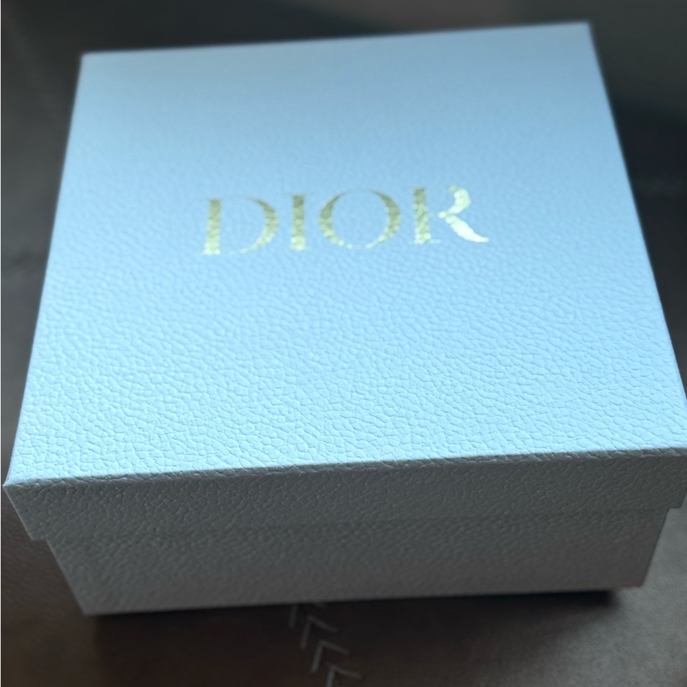 New!Dior Signature White Box With Gold Embossing
